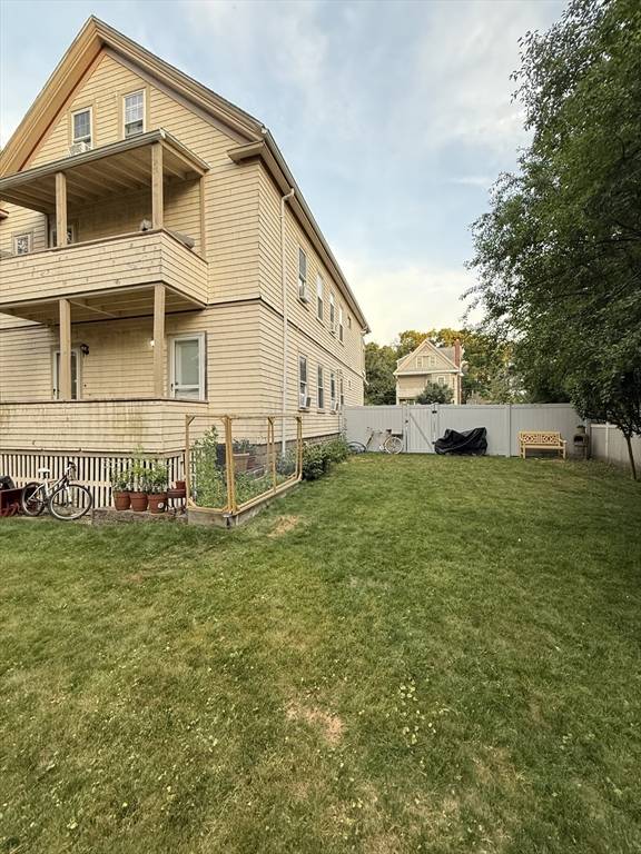 Cambridge, MA 02138,453 Huron Ave