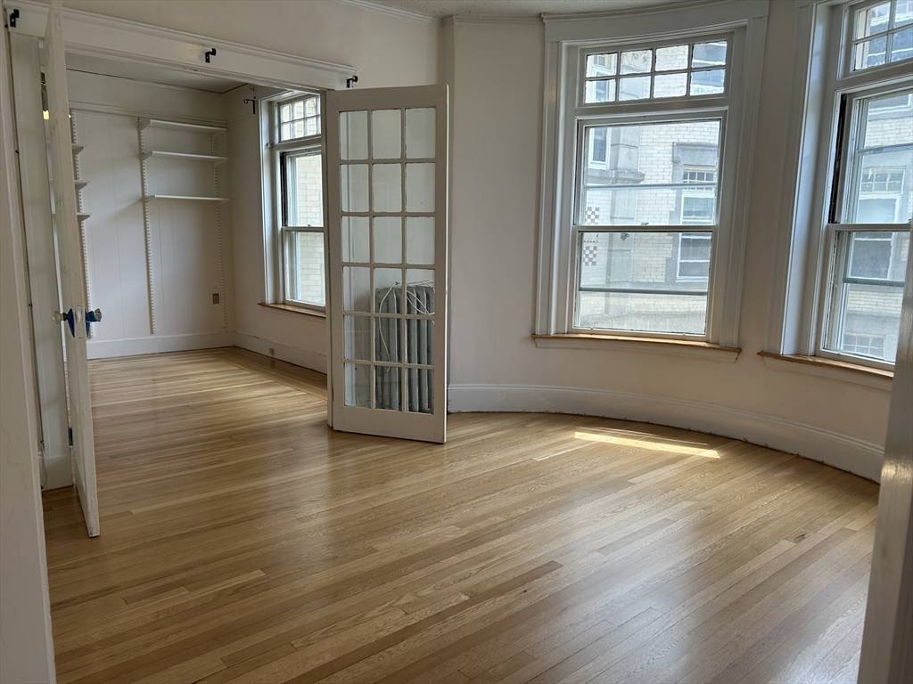 Brookline, MA 02445,1675 Beacon St. #B