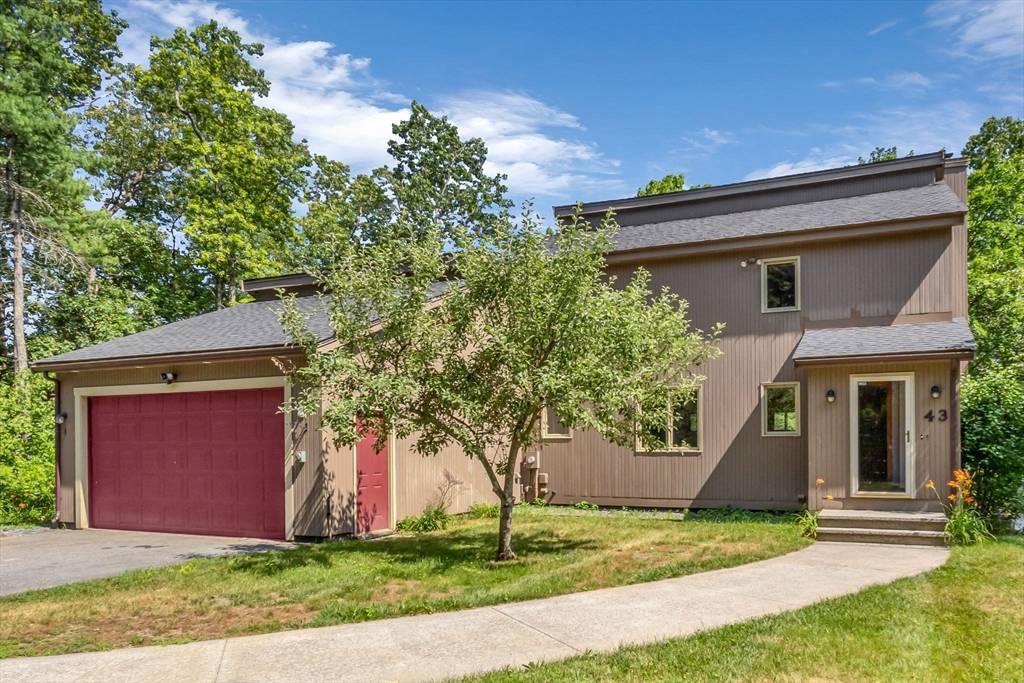 Stow, MA 01775,43 Hale Rd