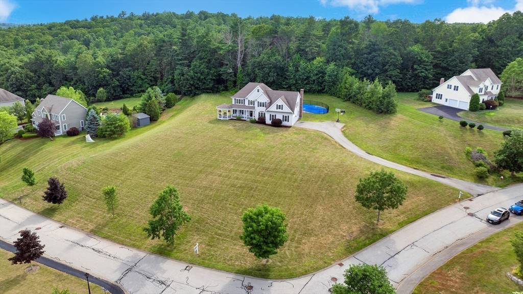 Sturbridge, MA 01518,7 Meadow View Ln