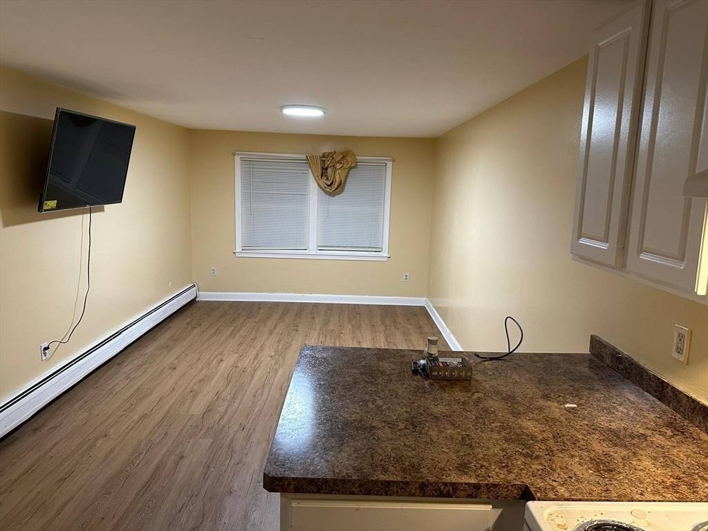 Methuen, MA 01844,71 Mystic St #4