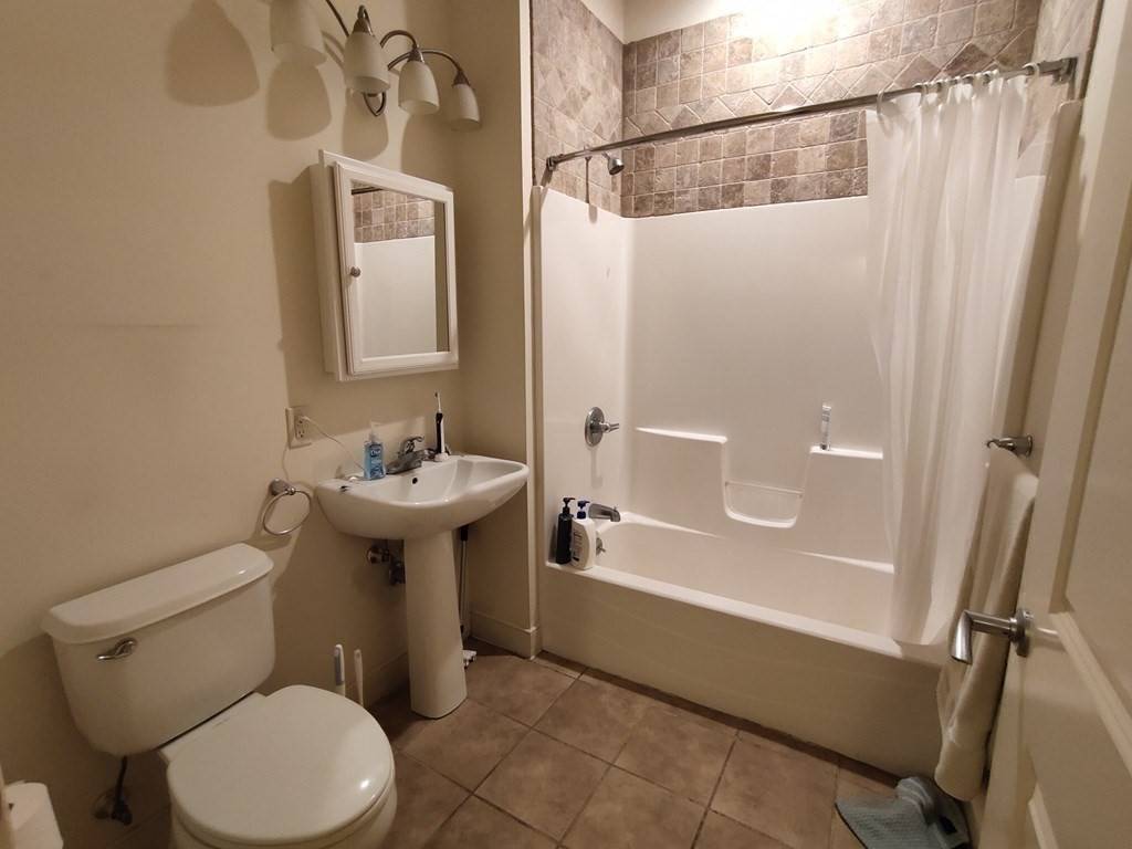 Boston, MA 02134,9 Gardner St. #3