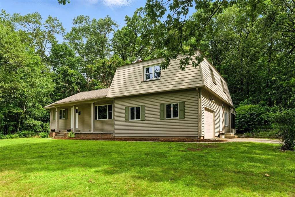 Ludlow, MA 01056,60 Marion Circle