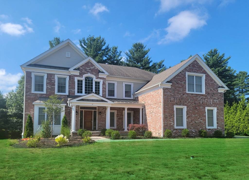 Walpole, MA 02081,31 Lester Gray Dr