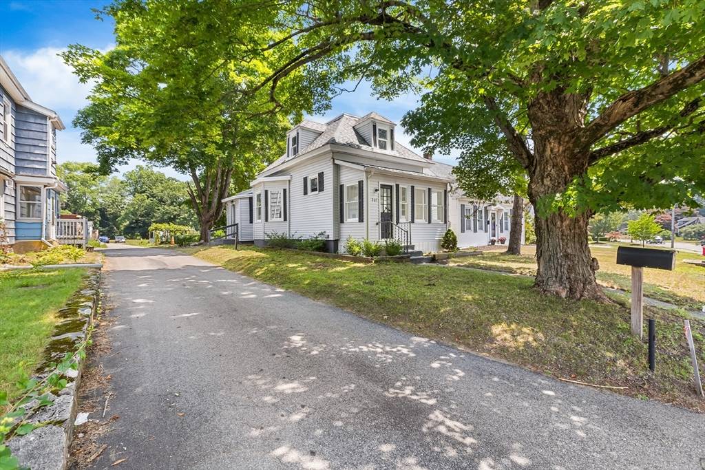 Taunton, MA 02780,267 Tremont St