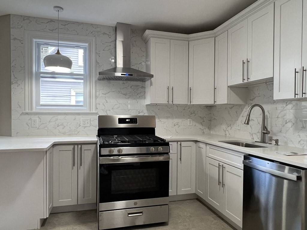 Quincy, MA 02170,39 Rawson Rd #3