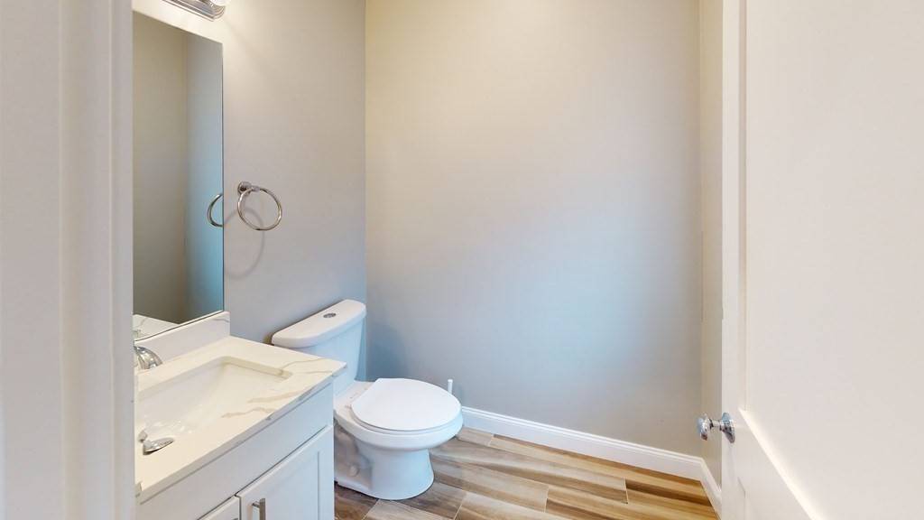 Winthrop, MA 02152,329 Shirley #B