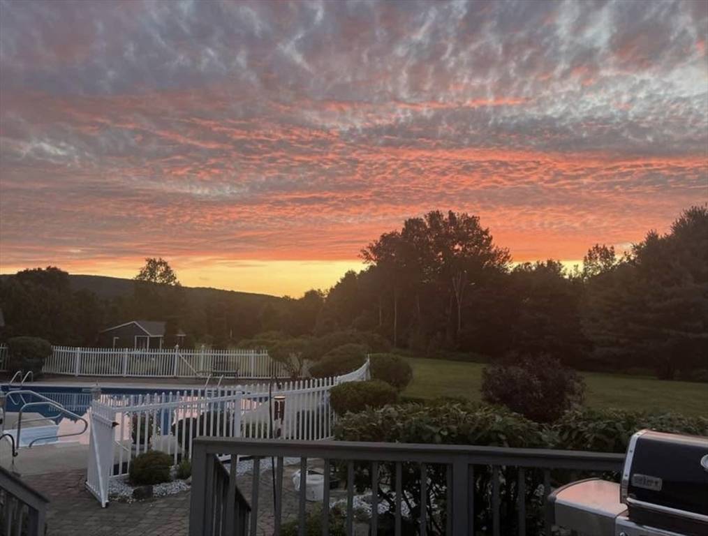 Westfield, MA 01085,32 Crescent Ridge
