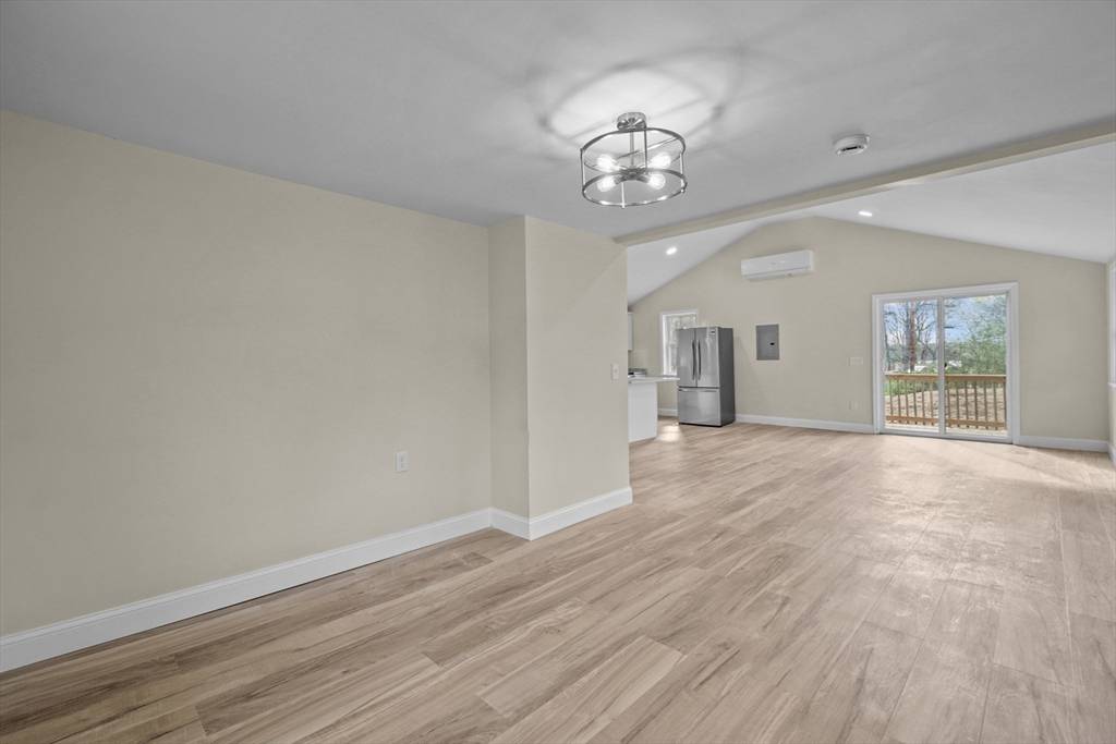 Lakeville, MA 02347,4 Wildwood Rd