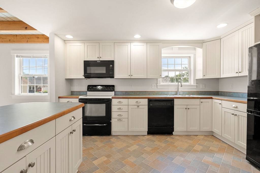 Newburyport, MA 01950,8 58th St