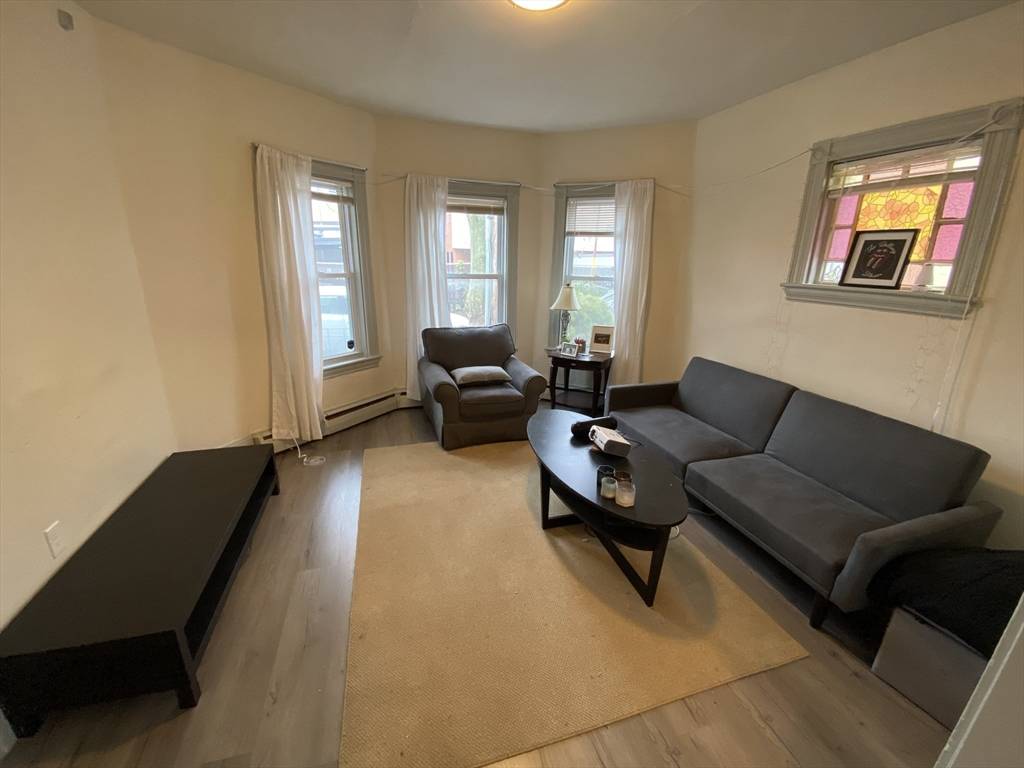 Somerville, MA 02144,16 White St. Place #1