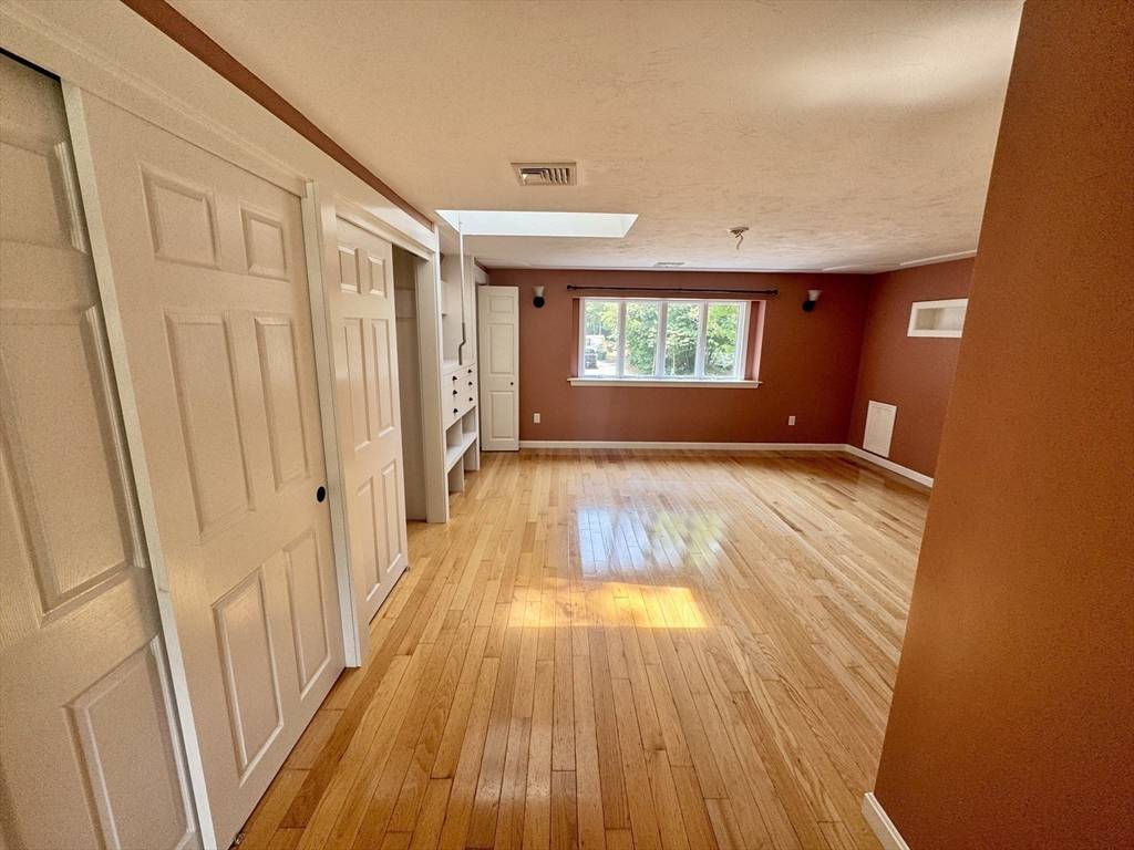 Pembroke, MA 02359,344 Forest St