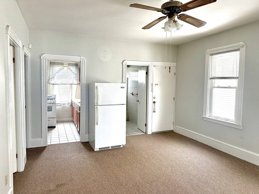 New Bedford, MA 02746,87 Hathaway St #3