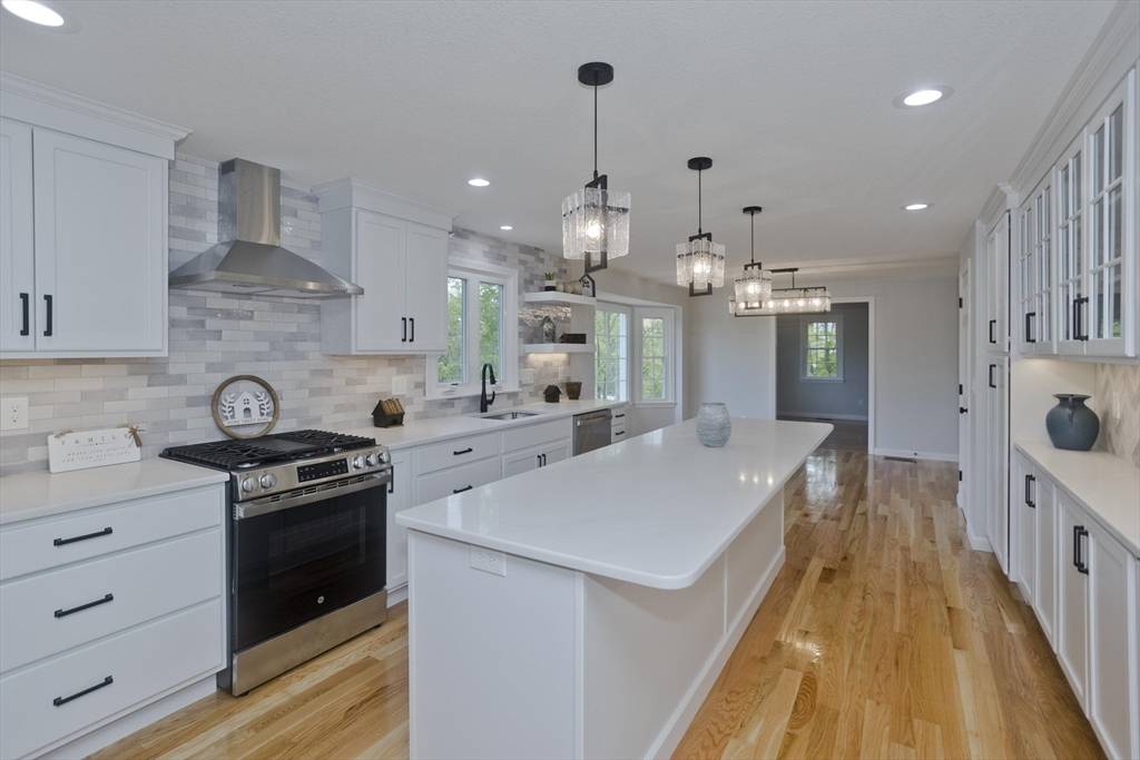 Wilbraham, MA 01095,28 Eastwood Drive