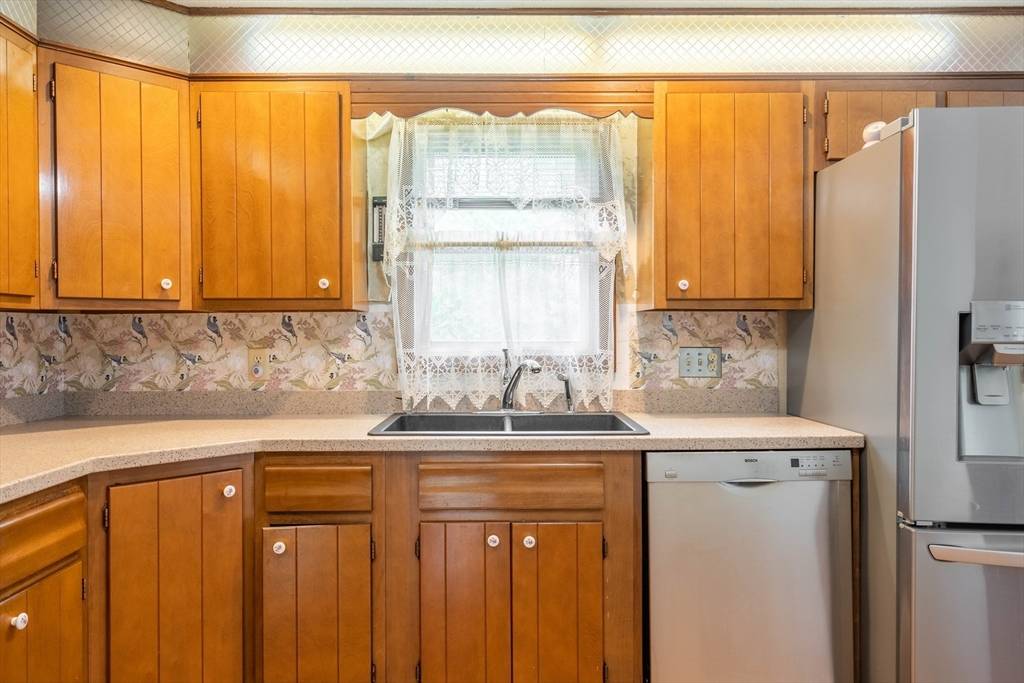 Hubbardston, MA 01452,4 Pitcherville Rd