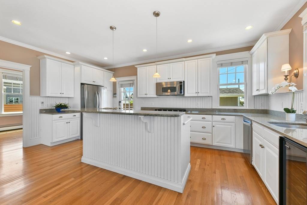 Hull, MA 02045,351 Beach Ave