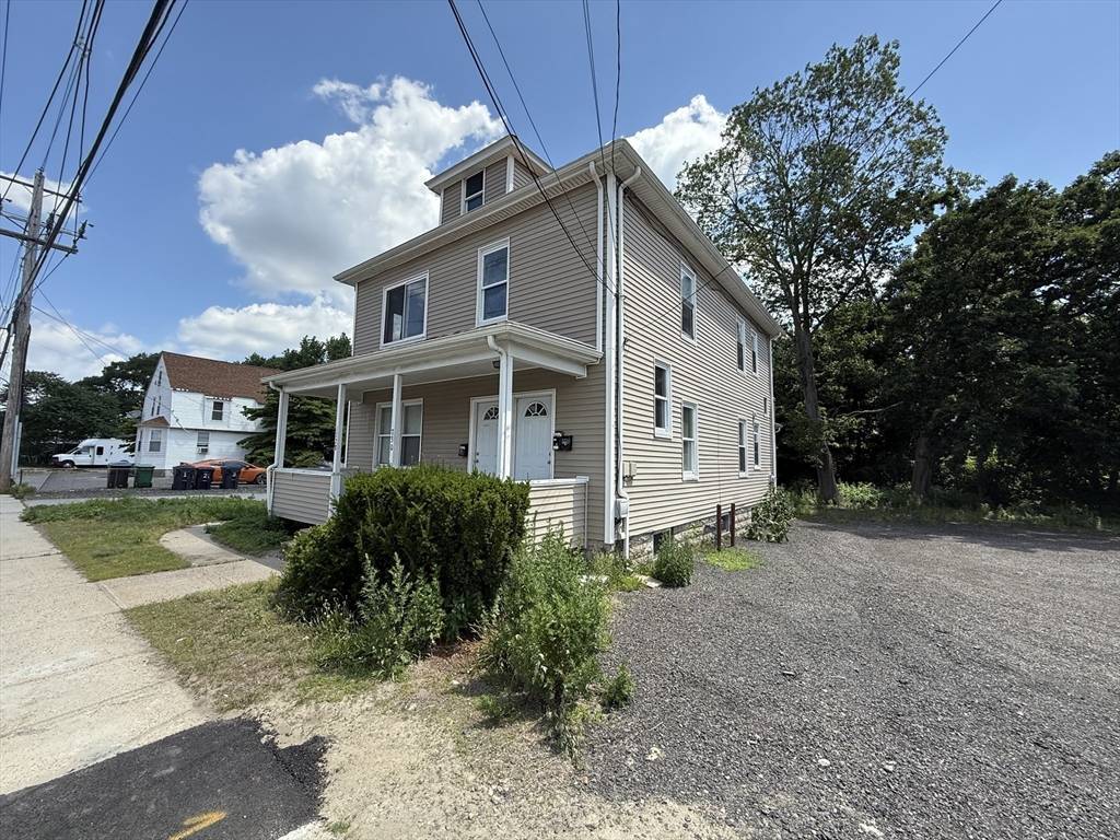Warwick, RI 02888,1728 Elmwood Ave