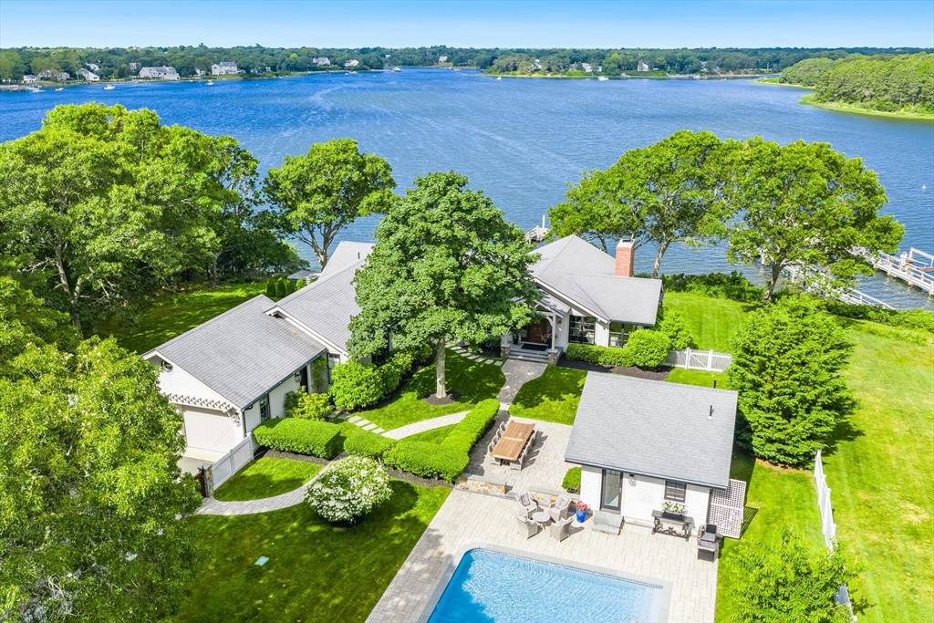 Dennis, MA 02660,26 Willowford Rd