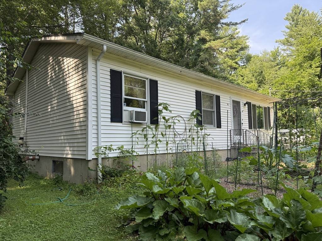 Barre, MA 01005,348 Nichols Rd