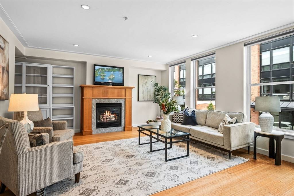 Boston, MA 02127,335-337 W. Second St #2