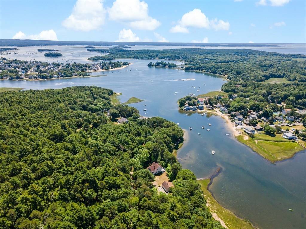Wareham, MA 02538,68 Squaws Path