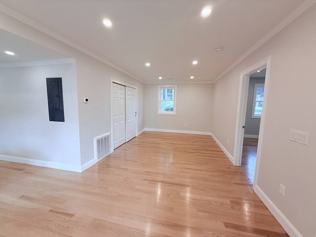 Walpole, MA 02032,100 Union St #1