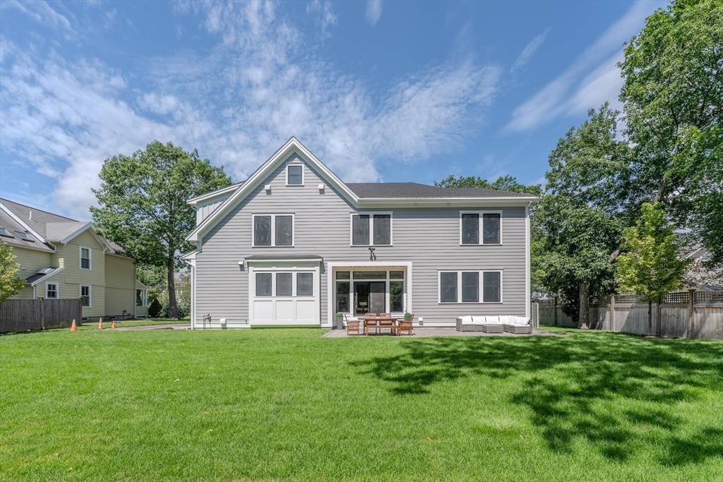 Newton, MA 02466,276 Lexington