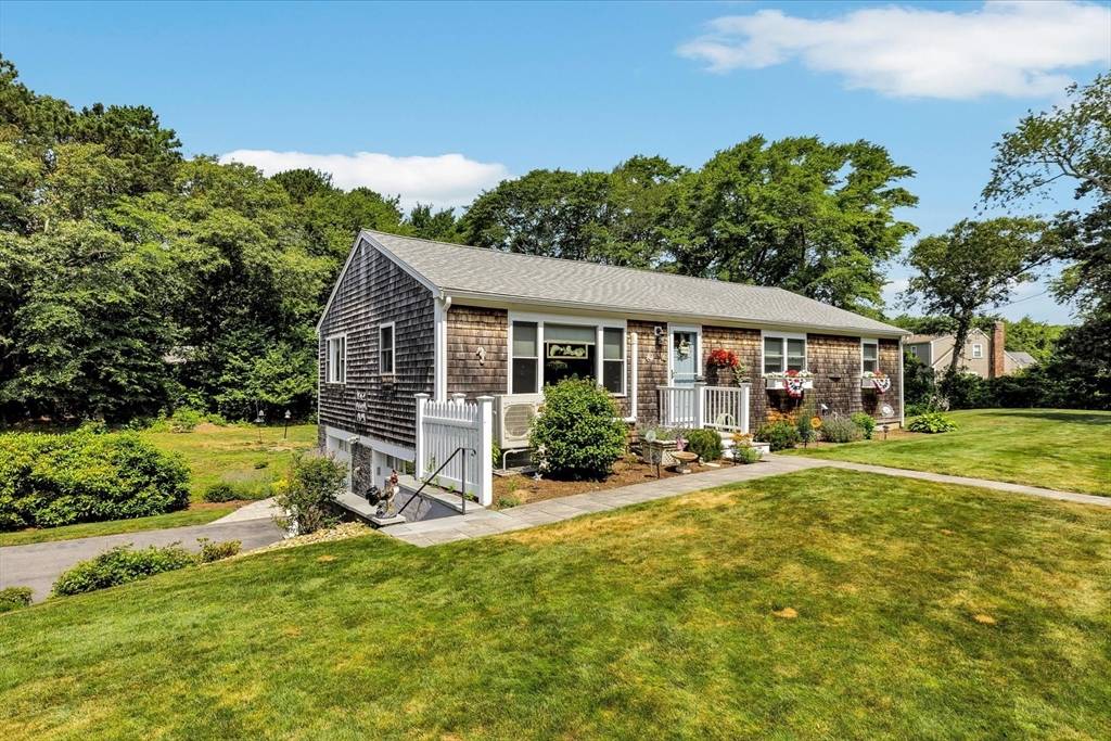 Sandwich, MA 02537,19 Jones Ln
