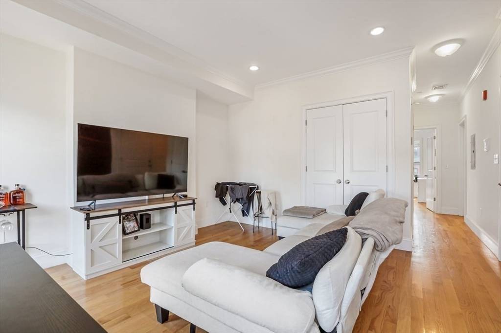Boston, MA 02118,668 Massachusetts Ave #3