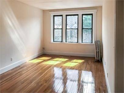 Brookline, MA 02446,395 Harvard St #5