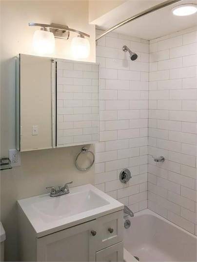 Brookline, MA 02446,395 Harvard St #5
