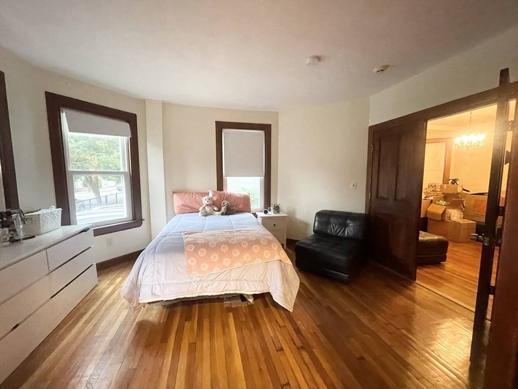 Medford, MA 02155,48 Chester Avenue #1