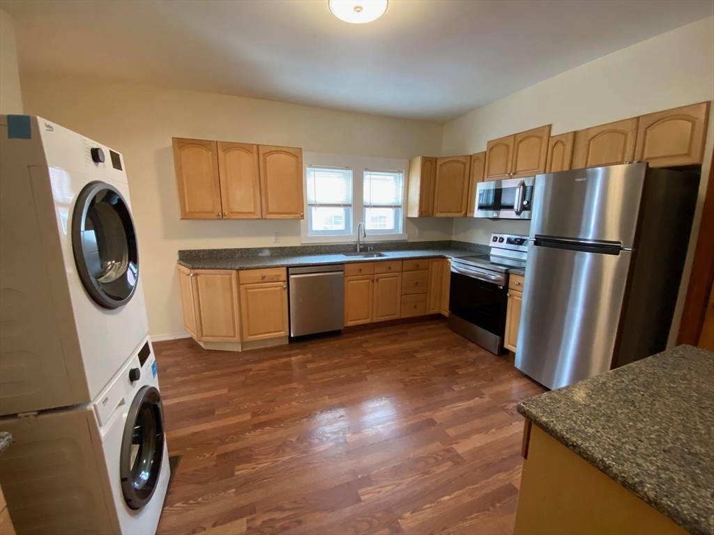 Watertown, MA 02472,24 Clyde Rd #2