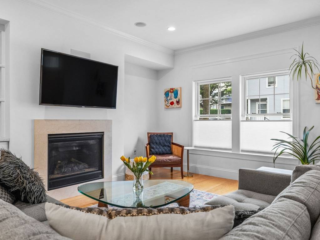 Boston, MA 02127,392 West Second #0