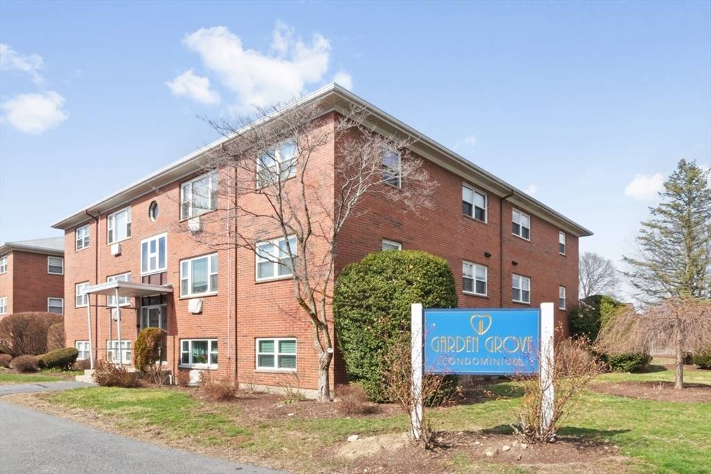 Waltham, MA 02453,40 Whitman Rd #1-3