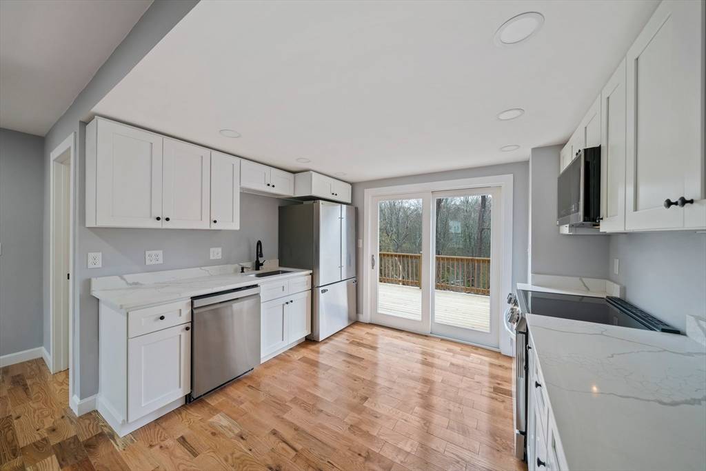 Raynham, MA 02767,13 Broadway #1