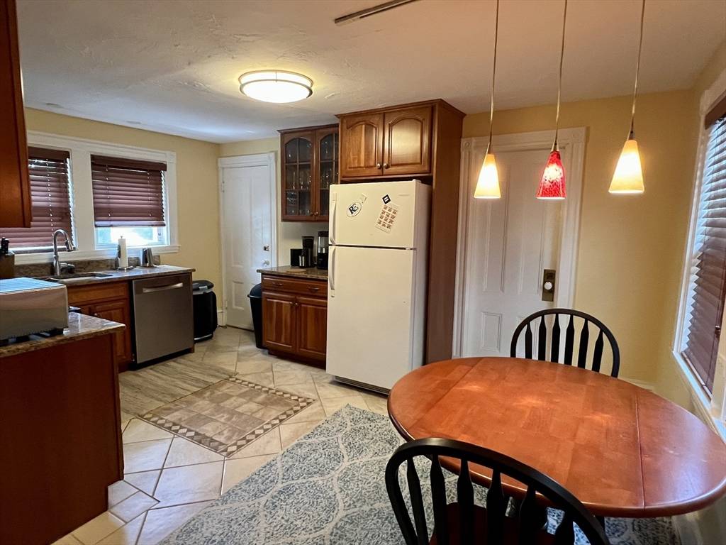 Norwood, MA 02062,8 Morse Ave #2