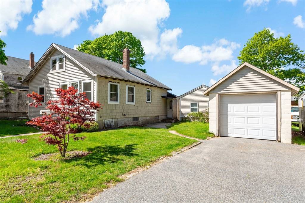 Falmouth, MA 02536,16 Annette Avenue
