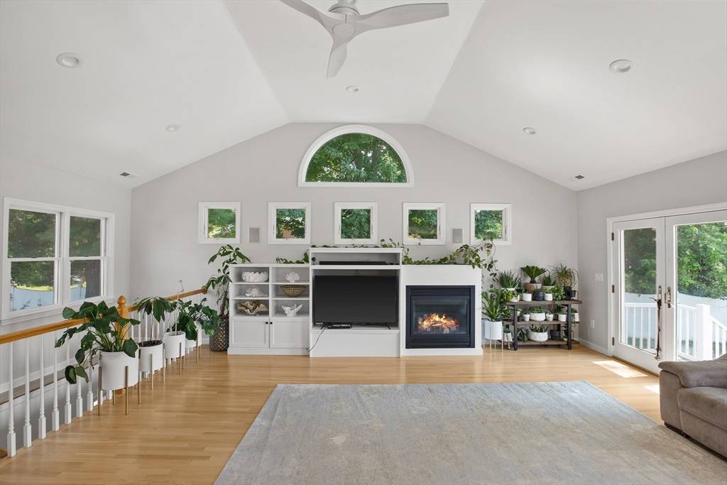 Marblehead, MA 01945,20 Countryside Ln