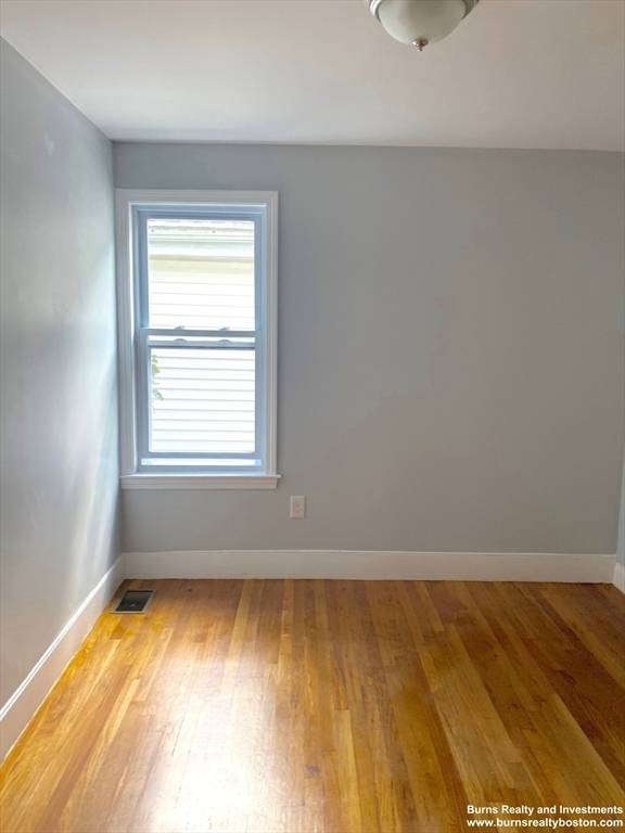 Cambridge, MA 02140,40 Creighton Street #1