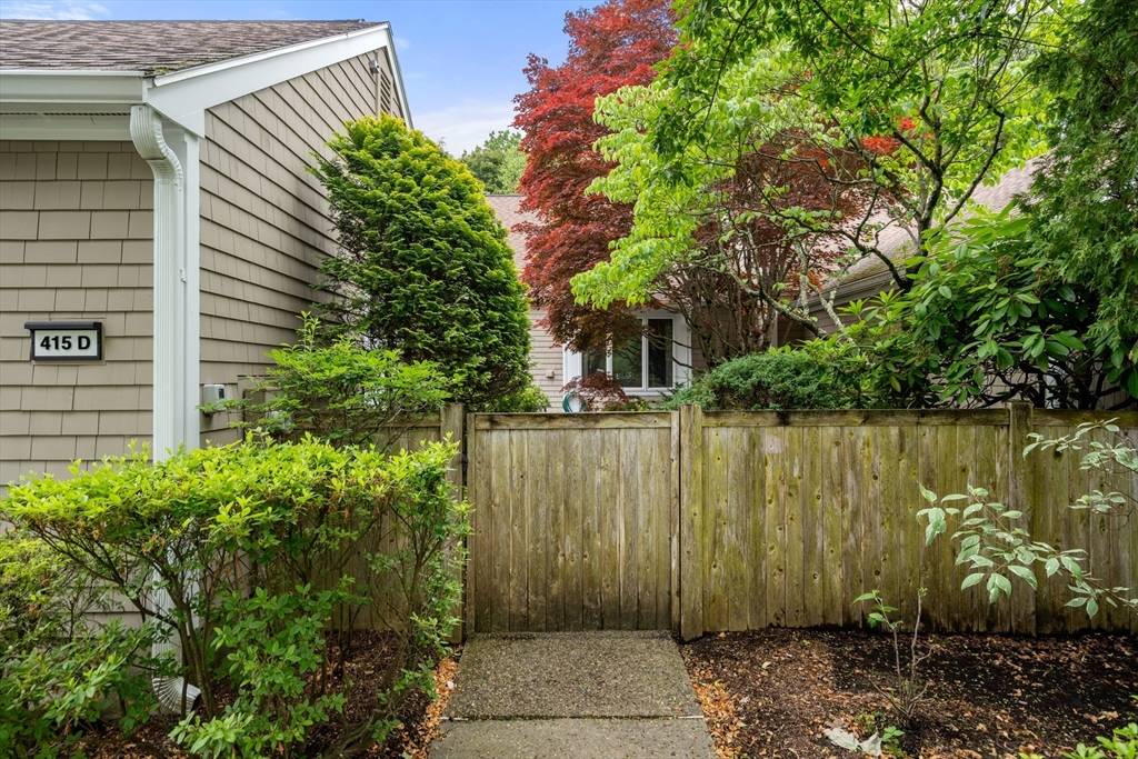 Newton, MA 02459,415 Dedham St #D