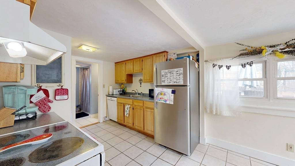 North Reading, MA 01864,11 Old Andover Rd