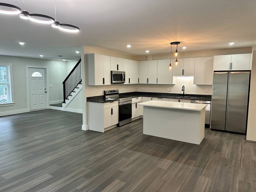 Leicester, MA 01542,2-4 Dale Ct. #4