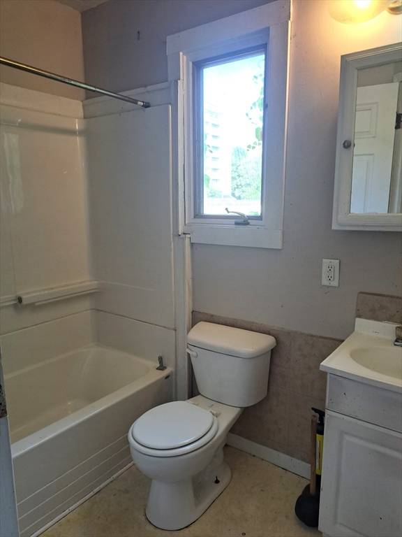 Quincy, MA 02169,14 Johnson St. #4