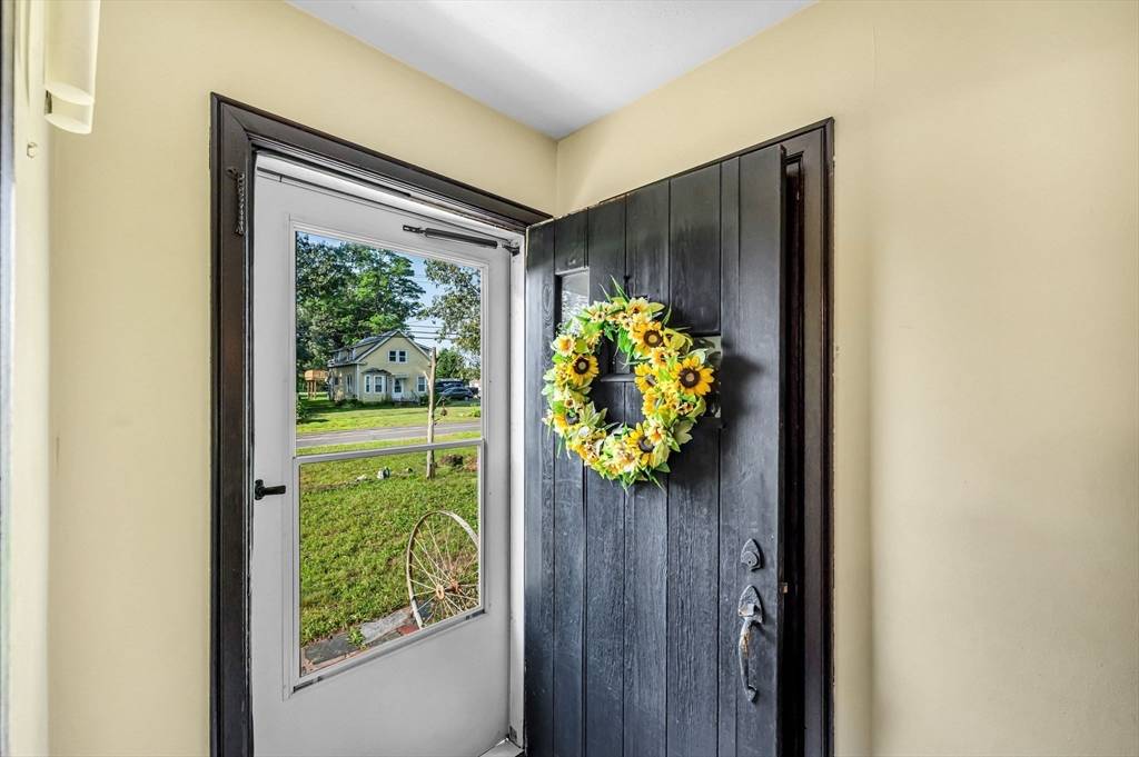 Southwick, MA 01077,74 Point Grove Rd