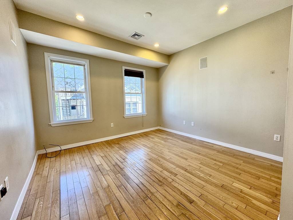 Boston, MA 02119,22 Elmore St #3