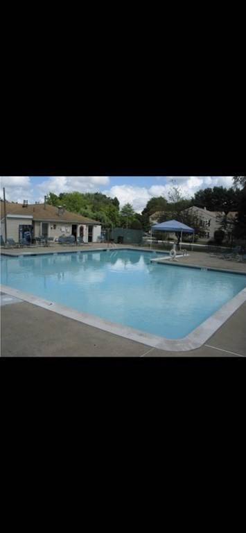 Natick, MA 01760,6 Village Way #24