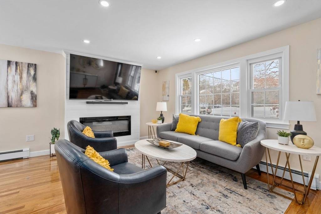 West Bridgewater, MA 02379,76 Bedford St