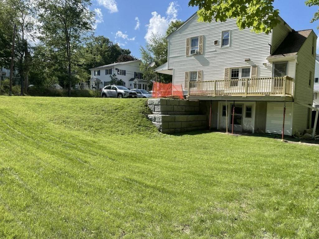 Leominster, MA 01453,111 Hall St