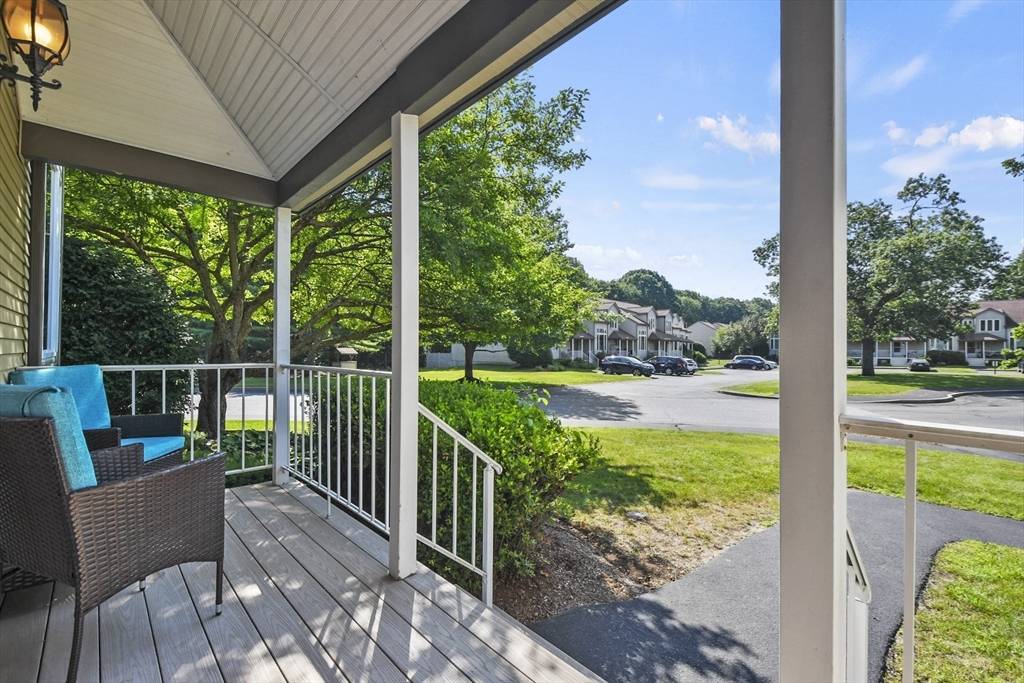 Rockland, MA 02370,1 Willow Pond Dr #1